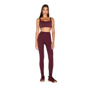 NWOT NikeSKIMS Matte High Waisted 26” Leggings Currant Burgundy Red Sz Small